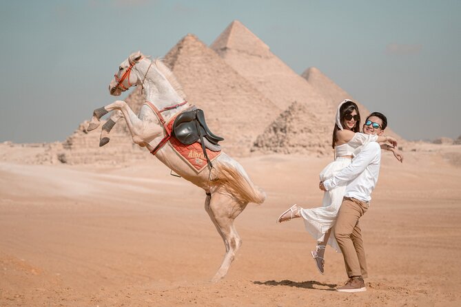 2 Hrs Unique Photo Session (Photoshoot) at the Pyramids of Giza