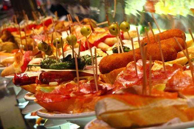 25 – 3 Hours Private Guided Tapas Walking Tour in Seville