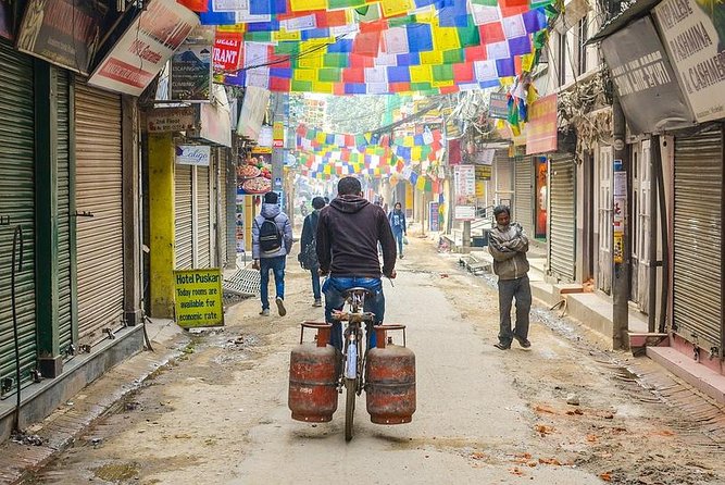 1 3 hour thamel sightseeing tour by rickshaw in kathmandu 3-Hour Thamel Sightseeing Tour by Rickshaw in Kathmandu