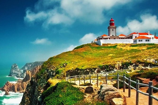 3-Night Private Tour of Lisbon, Sintra, Cascais, Estoril, Óbidos, Nazaré and Fátima