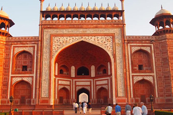 4 Days Golden Triangle Tour of Delhi, Taj Mahal in Agra & Jaipur With Guide