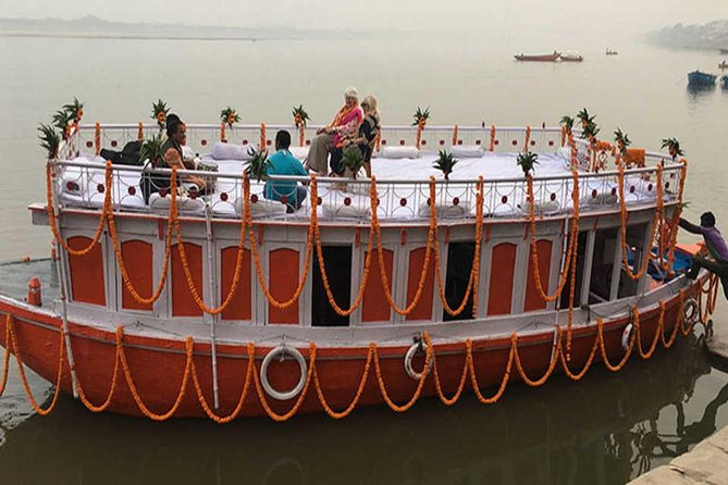 4- Hours Private Tour Morning Aarti & Boat Ride
