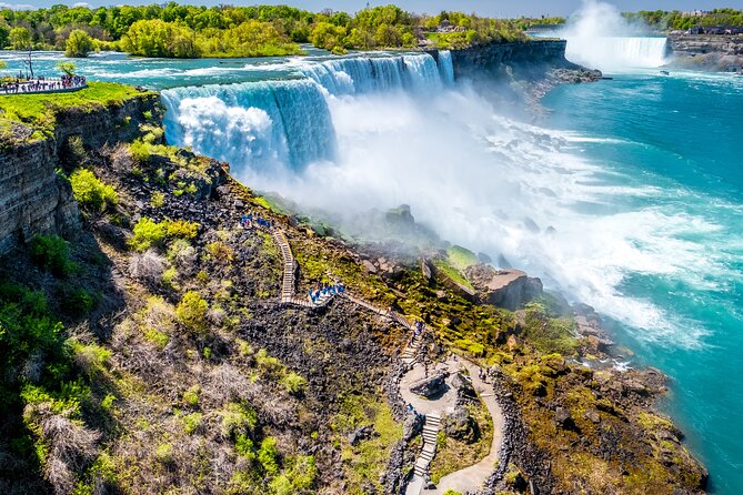 5-day Niagara Falls, Toronto, Ottawa, Montreal & Quebec City Tour