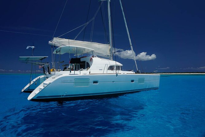 5-Hour Private 38 Luxury Catamaran 2-Stop Tour W/ Food, Open Bar & Snorkeling
