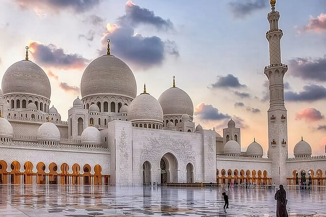 Abu Dhabi Full Day Tour: From Iconic Landmarks to Modern Marvels