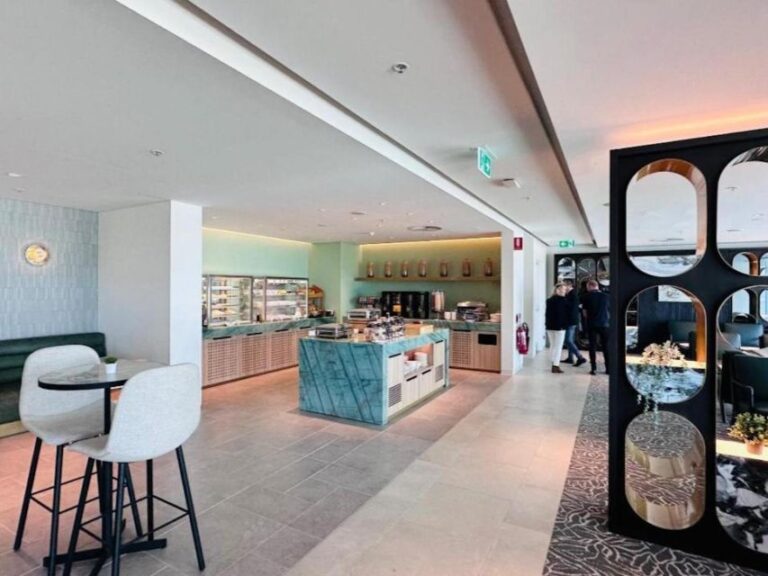 Adelaide Airport (ADL): Plaza Premium Lounge Entry