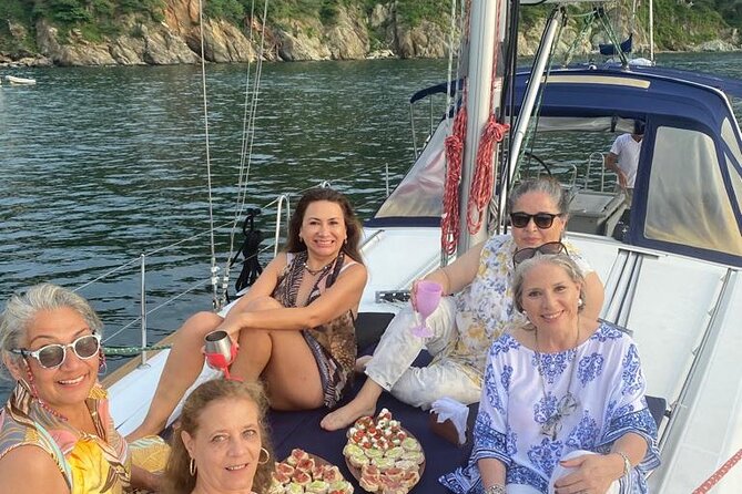 Afternoon in a Private Sailing Boat in the Tayrona Park