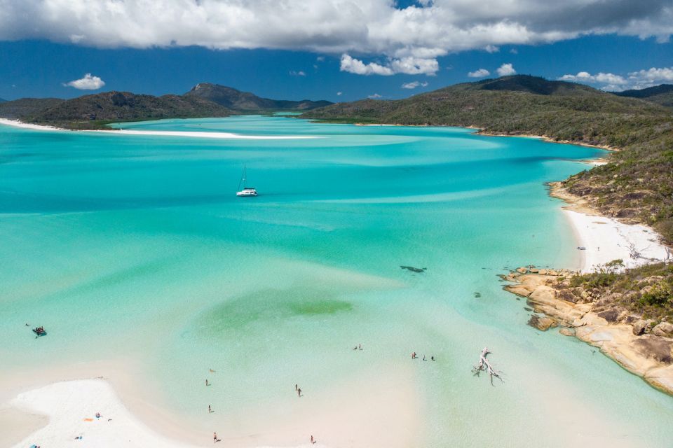 Airlie Beach: Adults-Only Whitehaven Beach Sailing Tour