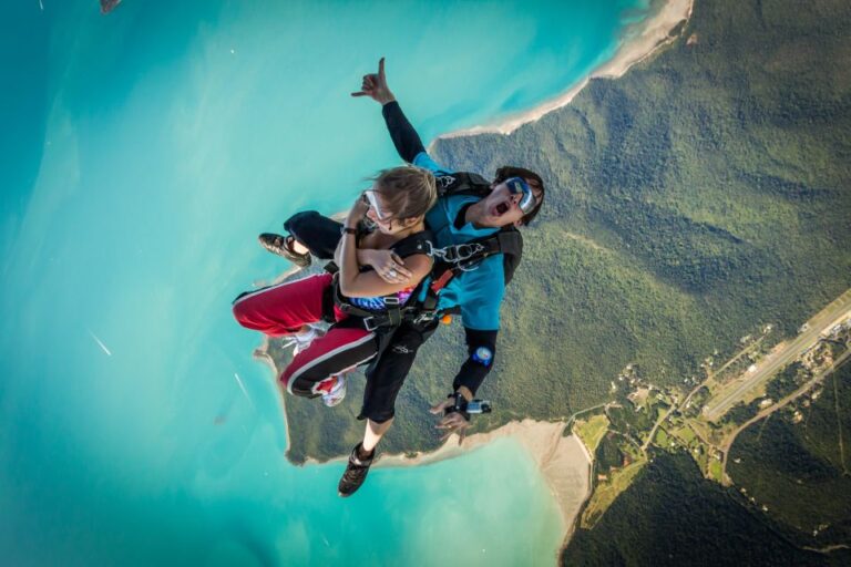 Airlie Beach: Whitsunday Islands Tandem Skydive