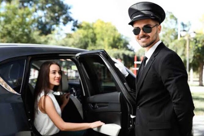 Airport Pickup Service or Transfer From Hotel to Airport in Cairo