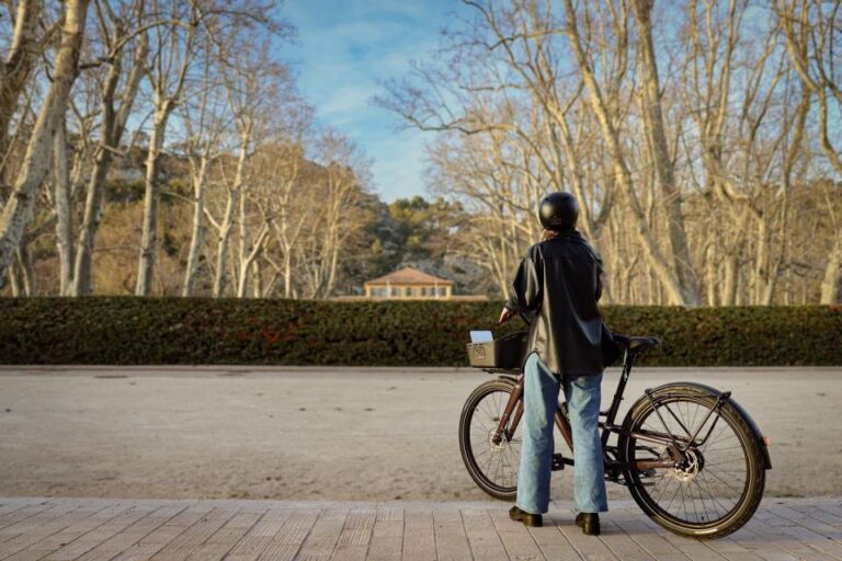 Aix En Provence: Bike or E-Bike Rental