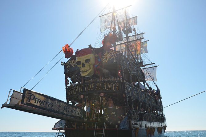 Alanya: Pirates Boat Tour With Lunch and Non-Alcoholic Soft Drinks