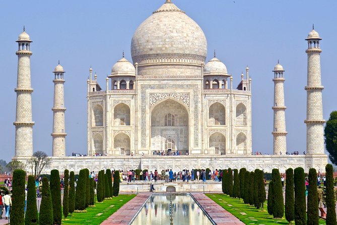 All Inclusive Day Trip to Taj Mahal From Delhi by Express Train