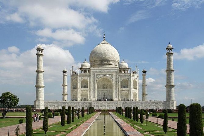 All Inclusive Taj Mahal Day Tour From Delhi by Superfast Train