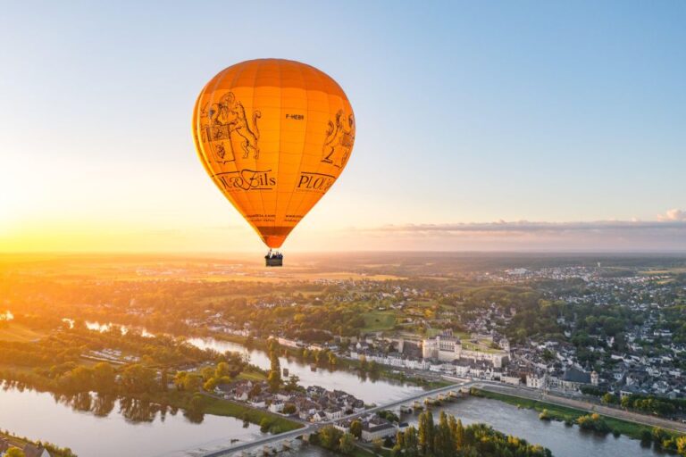 Amboise Hot-Air Balloon VIP for 5 Over the Loire Valley