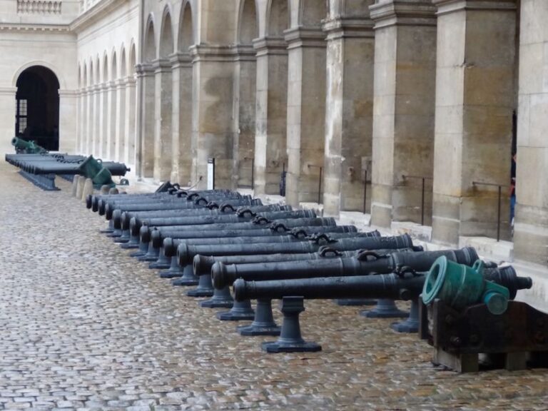 Army Museum: Invalides and Napoleon’s Tomb Guided Tour