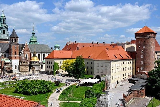 Arrival Private Transfers From Krakow Airport KRK to Krakow City