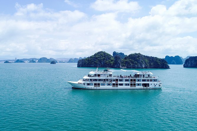 1 athena cruise luxury overnight cruise in halong bay 2d1n tour Athena Cruise - Luxury Overnight Cruise in Halong Bay 2D1N Tour