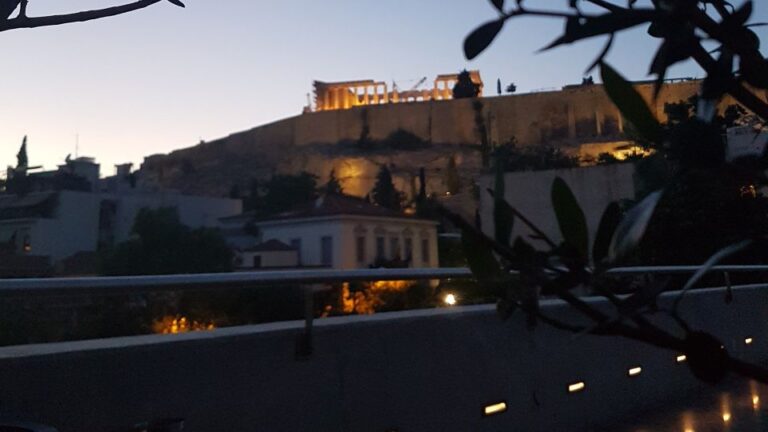 Athens: 3-Hour Private Acropolis Museum By Night Tour