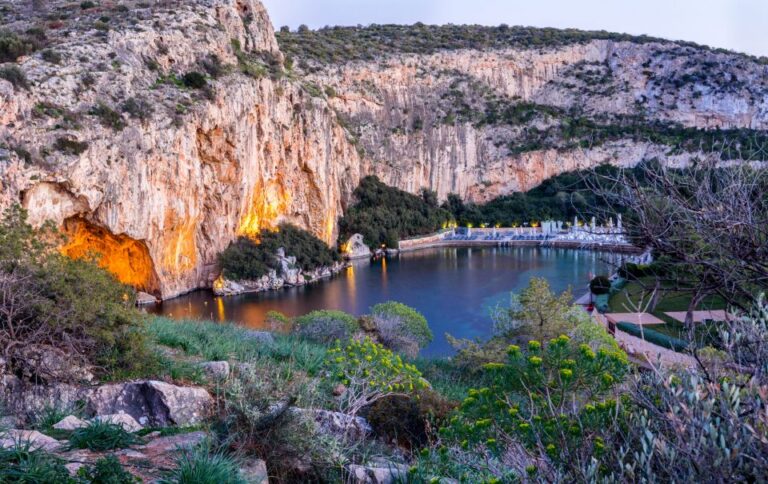 Athens: Private Sounion, Vouliagmeni Lake, and Thoricus Tour