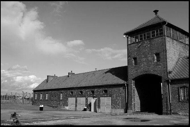 Auschwitz and Birkenau Full Guided Tour With Hotel Pick-Up