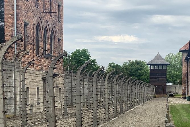 Auschwitz-Birkenau Guided Tour From Krakow – Private Car