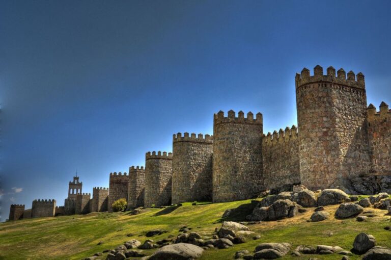 Avila: Private Walking Tour