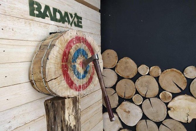 AXE Throwing With Your Friends in BAD AXE Kraków