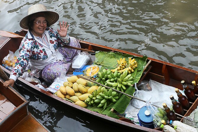 Bangkok – Risky Market and Floating Market Damnuen Saduak Minimum 2 Pax