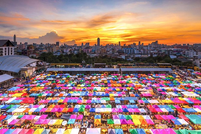 Bangkok Sunset Selfie Landmark Tour With Dinner at China Town