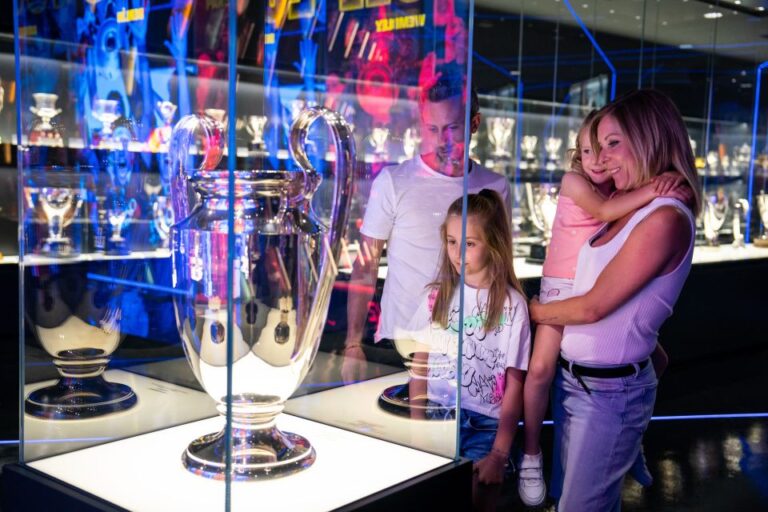 Barcelona: FC Barcelona Museum “Barça Immersive Tour” Ticket