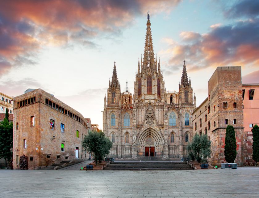 1 barcelona gothic quarter private guided walking tour Barcelona: Gothic Quarter Private Guided Walking Tour