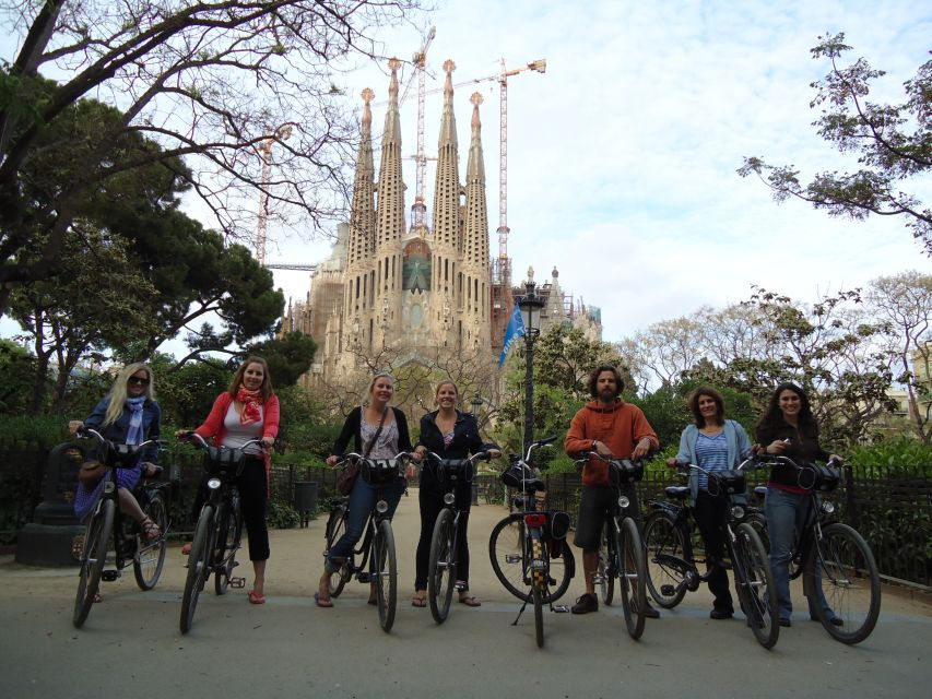 Barcelona Highlights Bike Tour: Cycle Along the Beach!