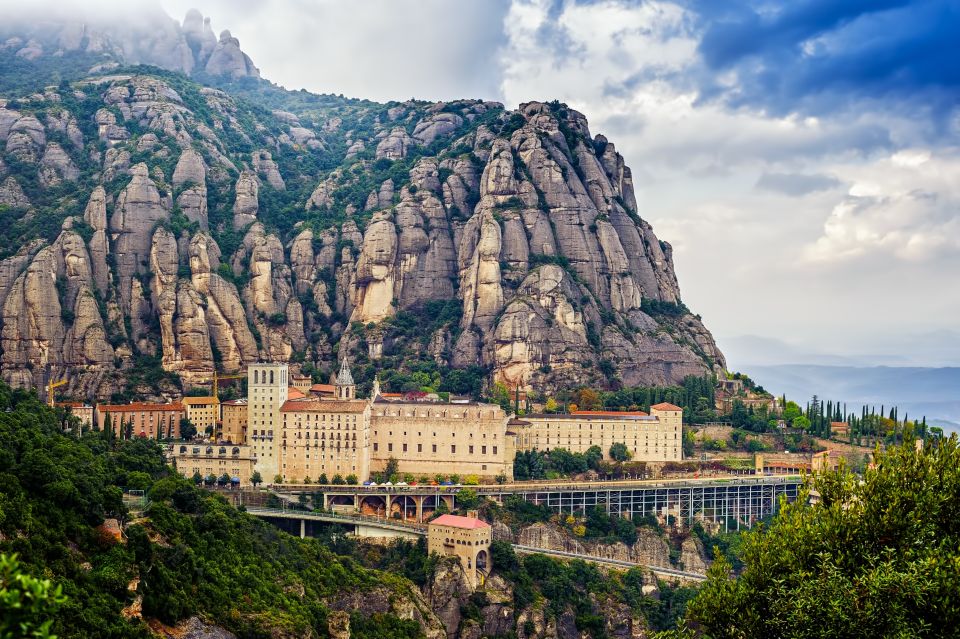 1 barcelona montserrat tour with lunch wine tasting option Barcelona: Montserrat Tour With Lunch & Wine Tasting Option