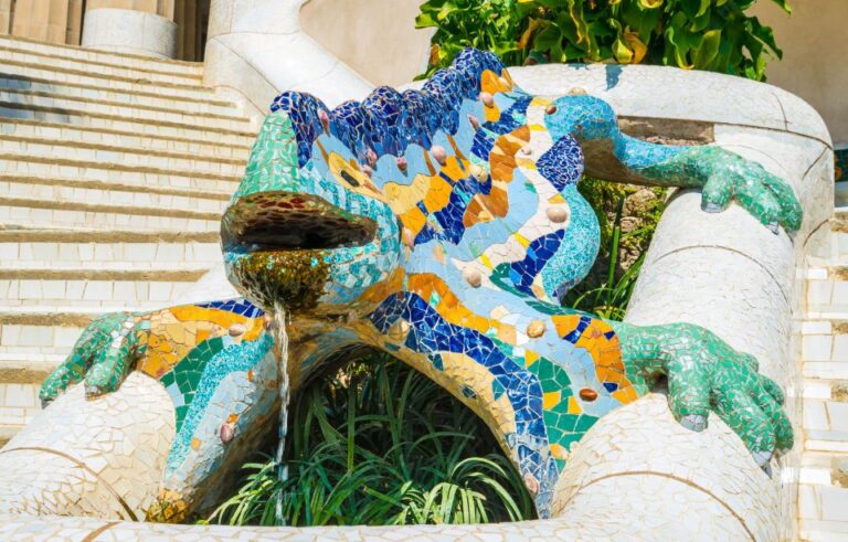 Barcelona: Park Güell Fast-Track Guided Tour