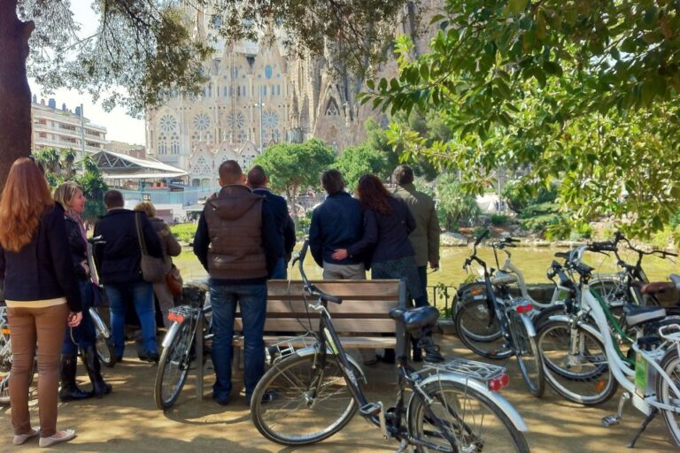 Barcelona: Personalized Private E-Bike Tour