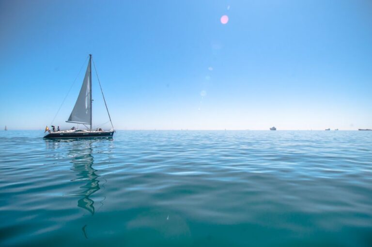 Barcelona: Private Luxury Sailing Tour