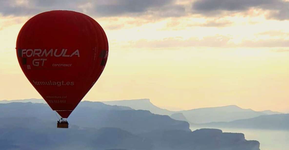 1 barcelona private romantic balloon flight Barcelona: Private Romantic Balloon Flight