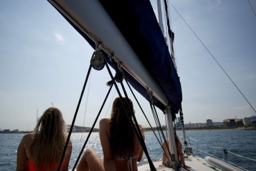 Barcelona: Private Sailing Boat Cruise