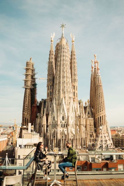 1 barcelona sagrada familia evening tour with cava Barcelona: Sagrada Familia Evening Tour With Cava