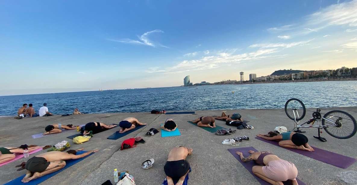 Barcelona: Yoga Food Taste City Centre Walking Tour