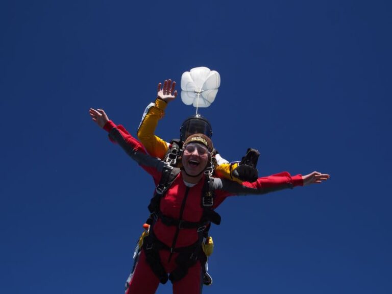 Bay of Islands: Tandem Skydive Experience