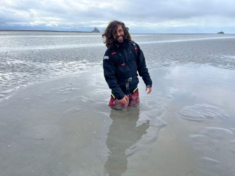 Bay of Mont Saint-Michel : See The Tide Coming Up !