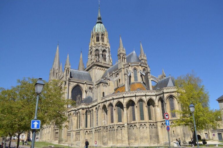 Bayeux: Private Guided Walking Tour