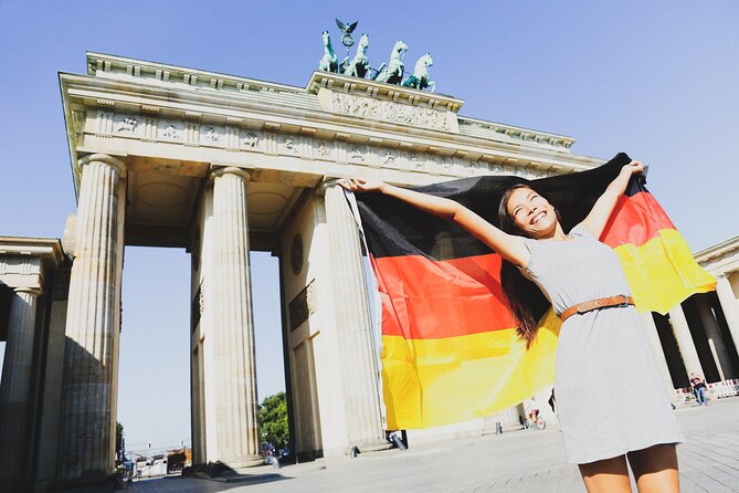 Berlin Photography Tour With a Expert Guide – Brandenburg Gate, Linden St & More
