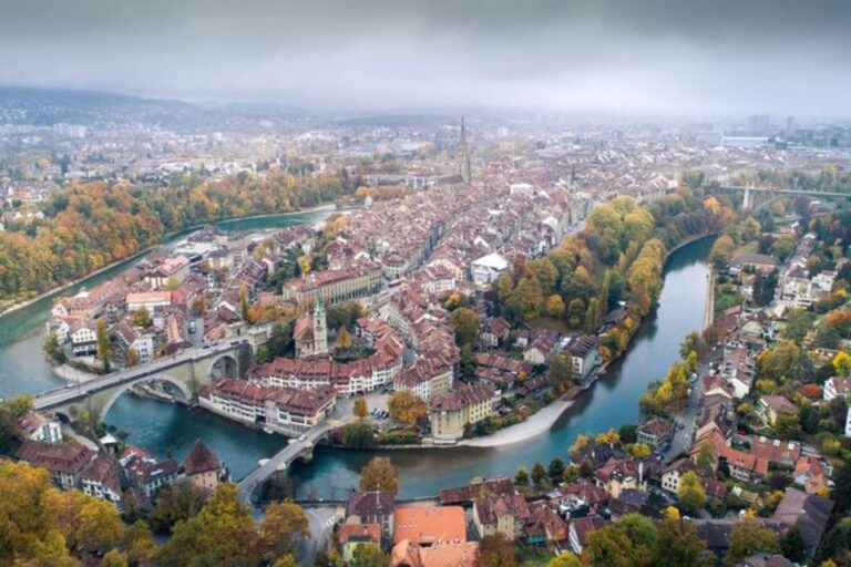 Bern: Private Walking Tour With a Local Guide (Private Tour)