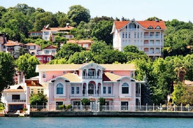 Beylerbeyi Palace & Camlica Hill Half Day Afternoon Tour