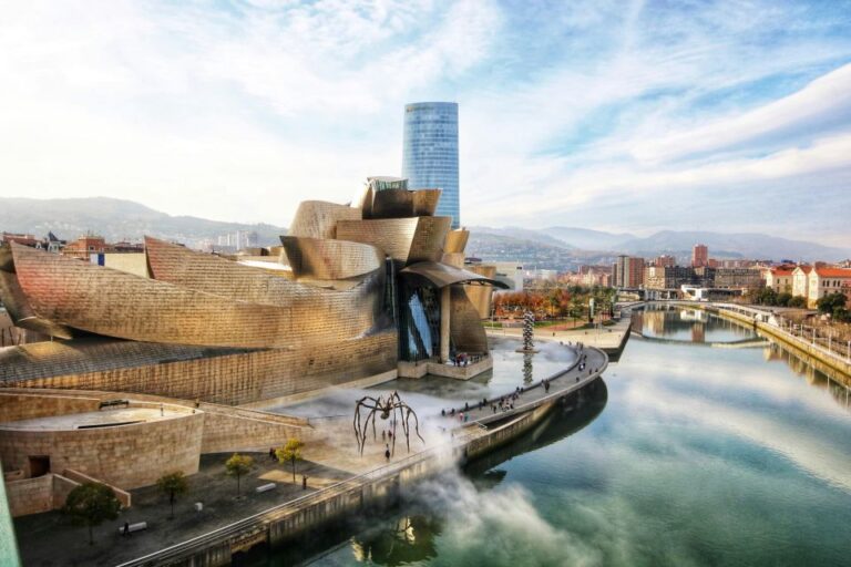 Bilbao All Iron Tour: Guggenheim and San Mamés With Lunch