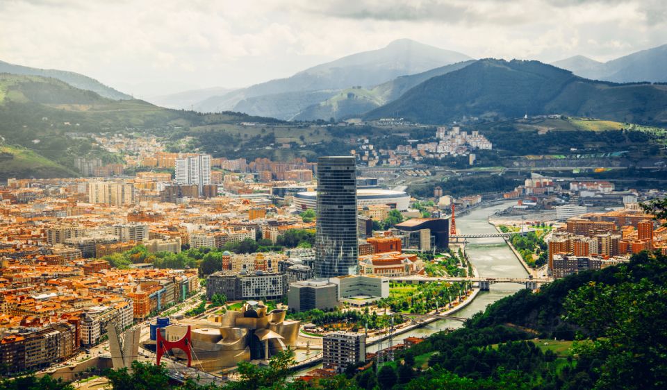 1 bilbao guggenheim private walking tour from hotel center Bilbao & Guggenheim Private Walking Tour From Hotel/Center