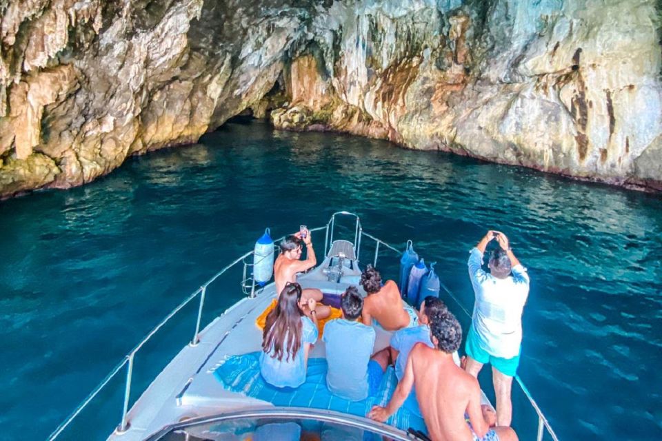 Boat Excursion on the Amalfi Coast With Skipper From Salerno